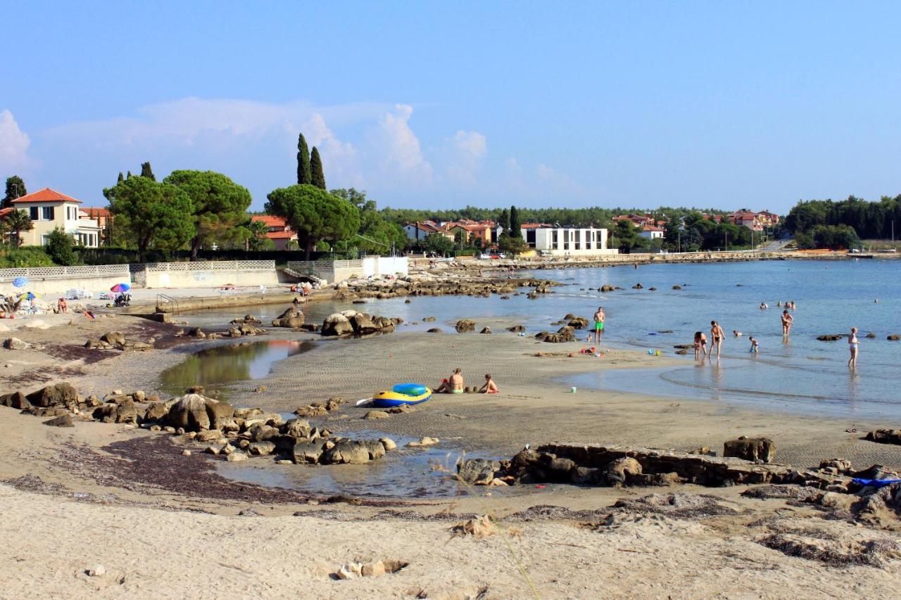 Apartments With A Parking Space Zambratija, Umag - 7059 Esterno foto